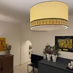 Via Giulia Charming Atelier Apartment